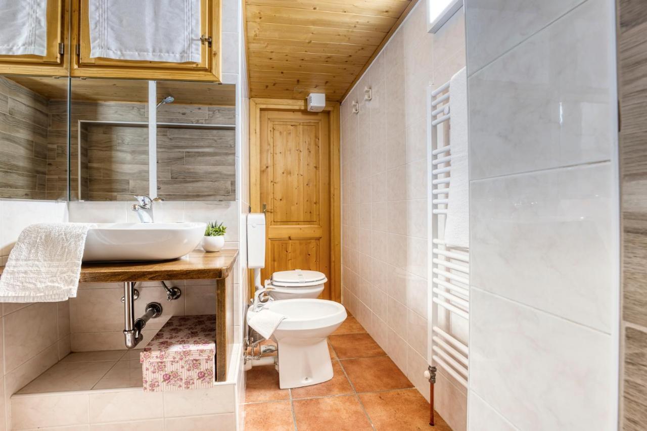 Incanto Walser Apartments Ronco マクニャーガ エクステリア 写真