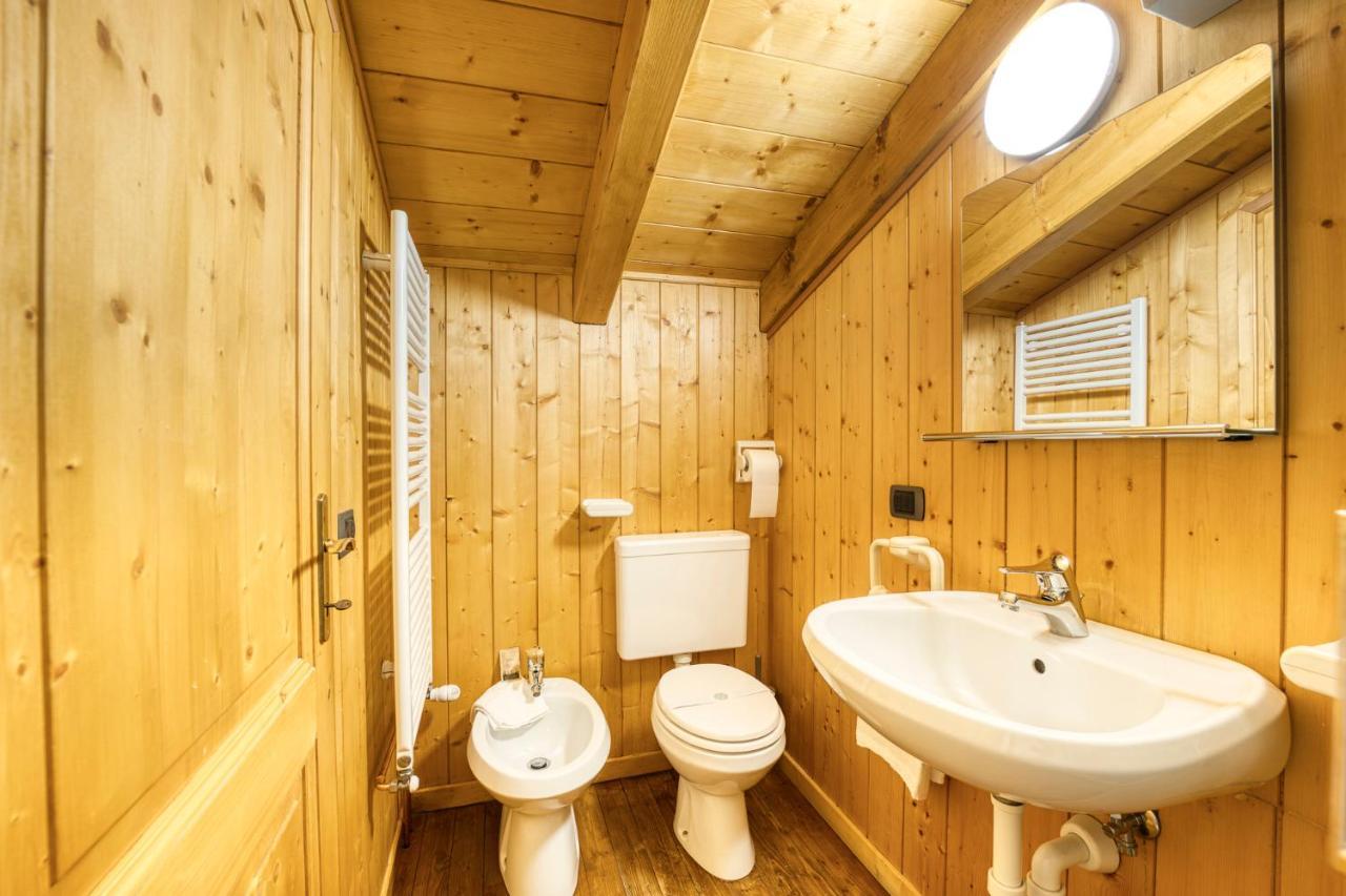 Incanto Walser Apartments Ronco マクニャーガ エクステリア 写真