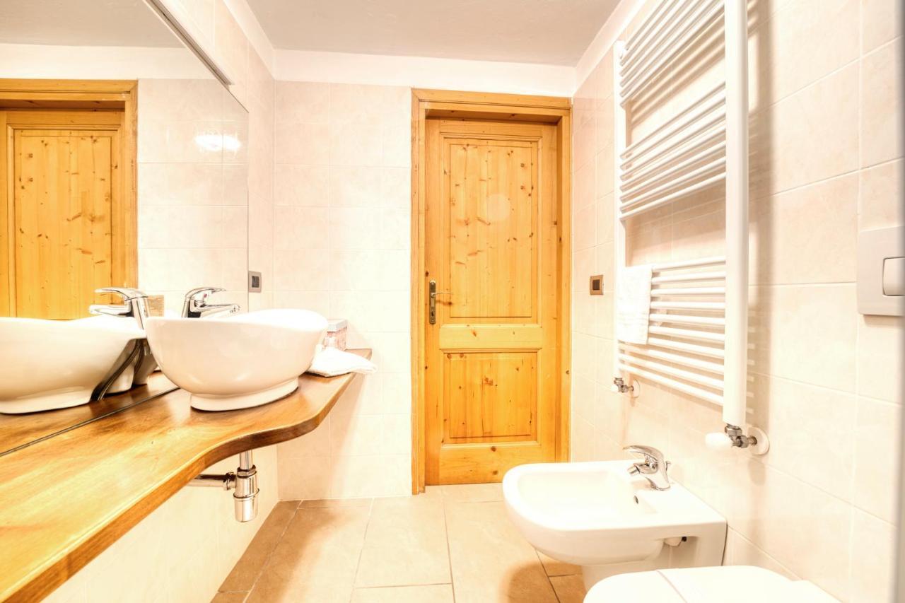 Incanto Walser Apartments Ronco マクニャーガ エクステリア 写真
